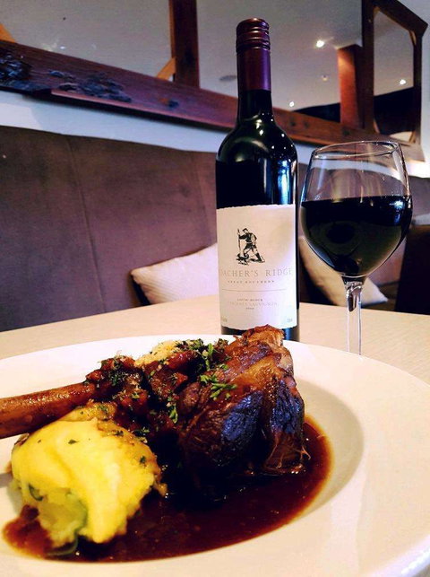 White Star Hotel And Tanglehead Brewery - QLD Tourism 0