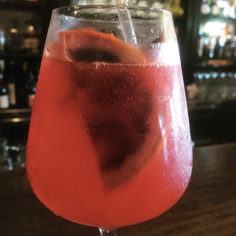 Enzo & Sons - Queensland Tourism 0