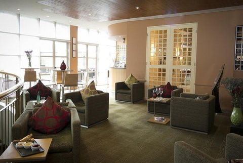 M Bar And Terrace - Mercure Sydney Parramatta - QLD Tourism 0