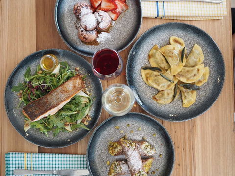 Montibello Pizze & Pasta Bar - Queensland Tourism 0