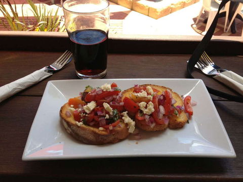 Southerlys Harbour View Bar & Restaurant - Queensland Tourism 0