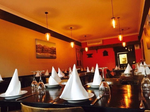 The Hungry Eye Chargrill & Tandoori Restaurant - Queensland Tourism 0