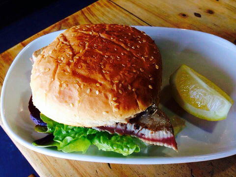 A Fish Called Coogee - QLD Tourism 0