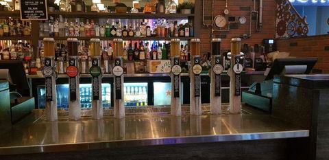 BAR36 - QLD Tourism 0
