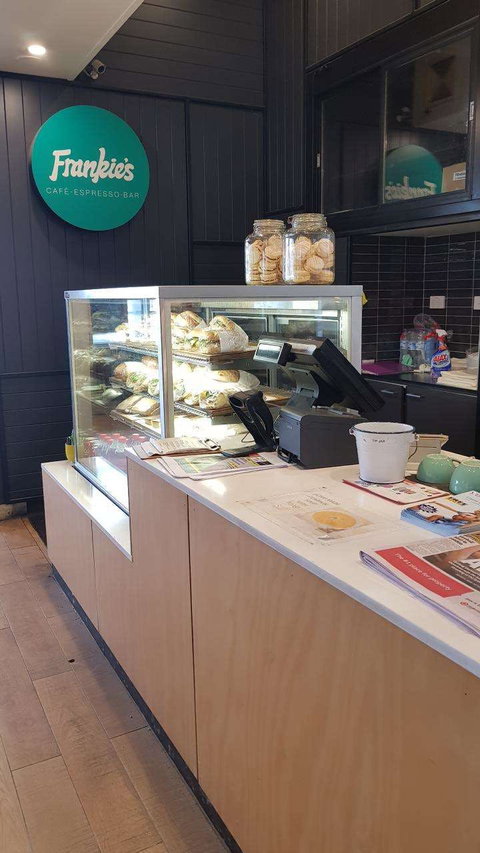 Frankie's - Queensland Tourism 0