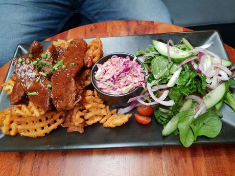 Cabin 401 Bar & Grill - QLD Tourism 0
