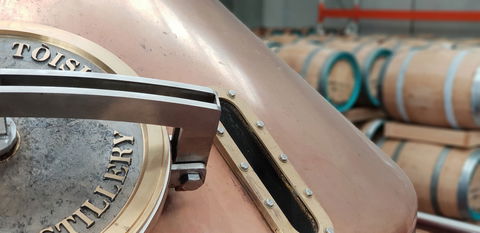 Chiefs Son Distillery - Queensland Tourism 1