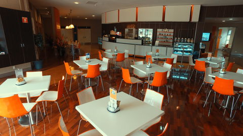Dunes Cafe - QLD Tourism 1