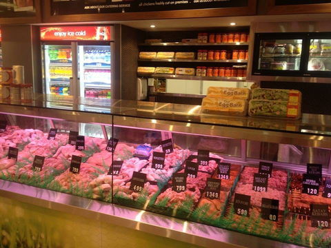 KB Chickens - QLD Tourism 0