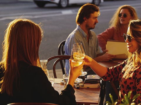 Madalena's Bar - Queensland Tourism 0