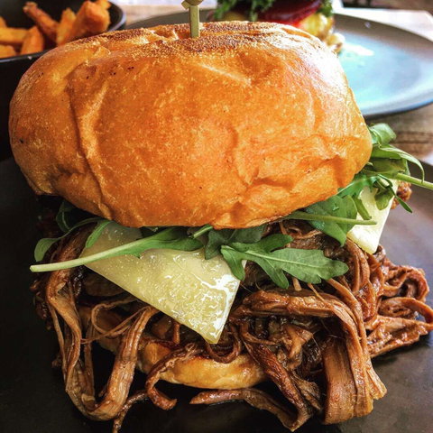 5th Ave - Queensland Tourism 0