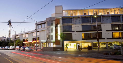 Chalk - Cosmopolitan Hotel Melbourne - Queensland Tourism 0