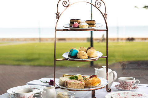 High Tea By The Sea - Queensland Tourism 0