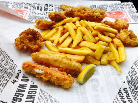 Oakleigh Fish & Chippery - QLD Tourism 0