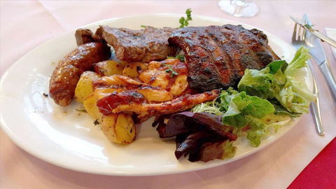 Rosewood Cottage Steakhouse - Queensland Tourism 0