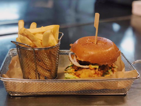 24 Seven Cafe - Queensland Tourism 1