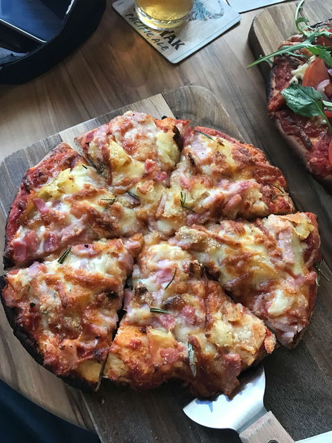 Finbar's Lounge Bar - Queensland Tourism 0