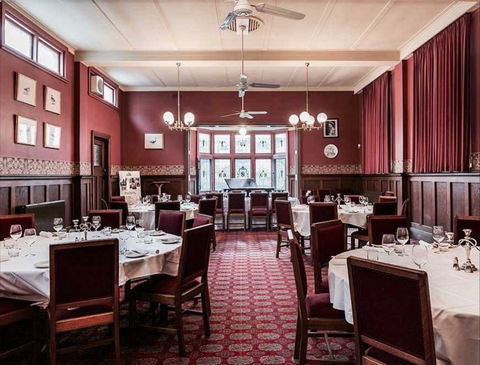 The Geelong Club - QLD Tourism 1