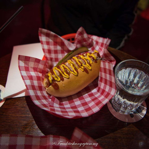 Uncle Kurts - Queensland Tourism 0