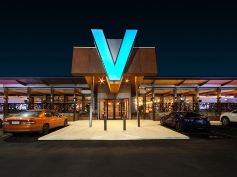 V Hotel - Queensland Tourism 0