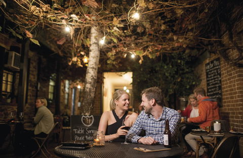 Alby & Esther's - Queensland Tourism 1