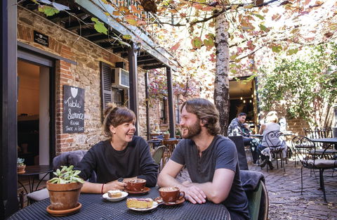Alby & Esther's - Queensland Tourism 2