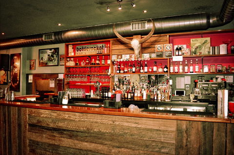Bottlerocket Bar And Cafe - Queensland Tourism 1