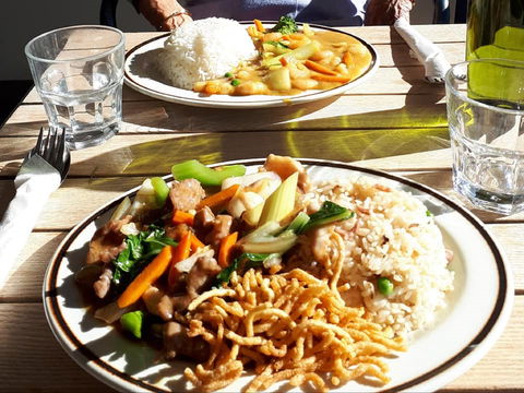 New Golden Lake Chinese Restaurant - QLD Tourism 0