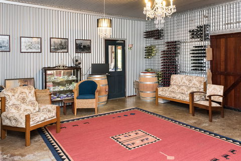 Rocksgate Winery - Queensland Tourism 1