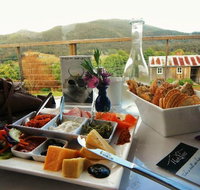 Hartzview Vineyard Cafe - Queensland Tourism