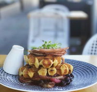 Little Oak Eatery