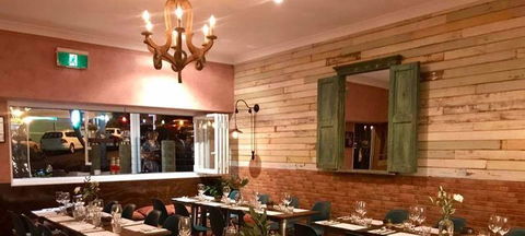 A Treat Of France - QLD Tourism 1