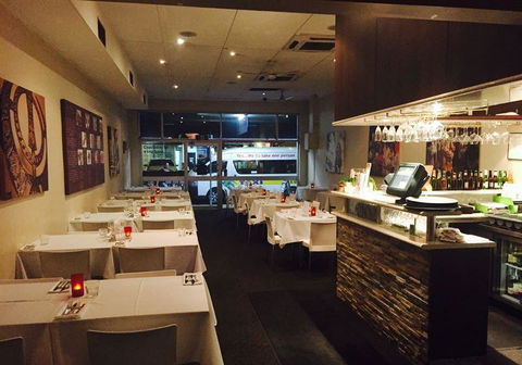 Roshni Indian Restaurant - QLD Tourism 14
