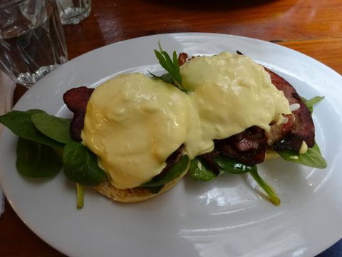 MADAMIMADAM - Queensland Tourism 0