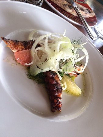 A La Grecque - QLD Tourism 0