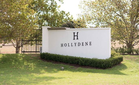 Vines Restaurant At Hollydene Estate - Queensland Tourism 6