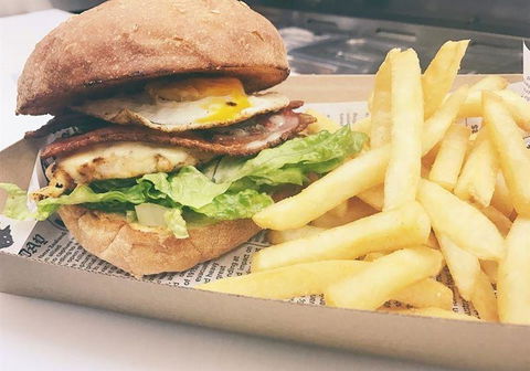 Saltwater Cafe & Pizza - Queensland Tourism 9