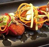 Dragon Den - Queensland Tourism