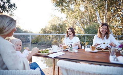 Spoons Riverside - Queensland Tourism 12