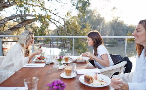 Spoons Riverside - Queensland Tourism 14