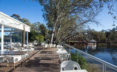 Spoons Riverside - Queensland Tourism 5