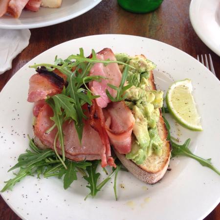La Pizza Trattoria - QLD Tourism 0