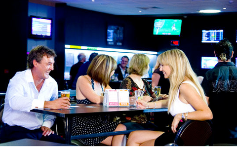 Hervey Bay RSL - QLD Tourism 5