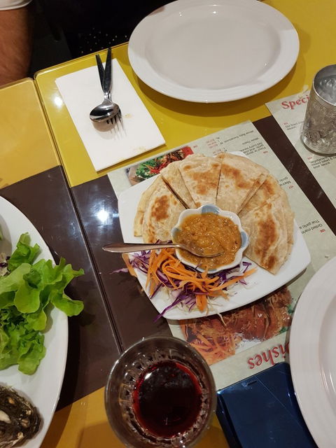 Amphawa Thai Restaurant - QLD Tourism 1