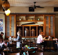 Oxenford Tavern