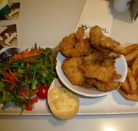 Twin Towns Services Club