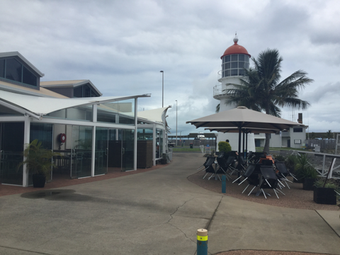Sails Sports Bar - Queensland Tourism 6