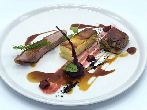 Eschalot Restaurant - QLD Tourism 0