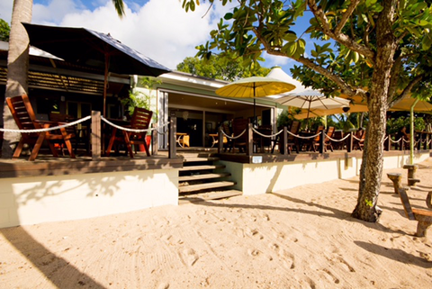 Montes Reef Resort - QLD Tourism 1