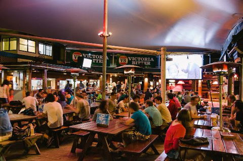 Beaches Bar & Grill - Queensland Tourism 0